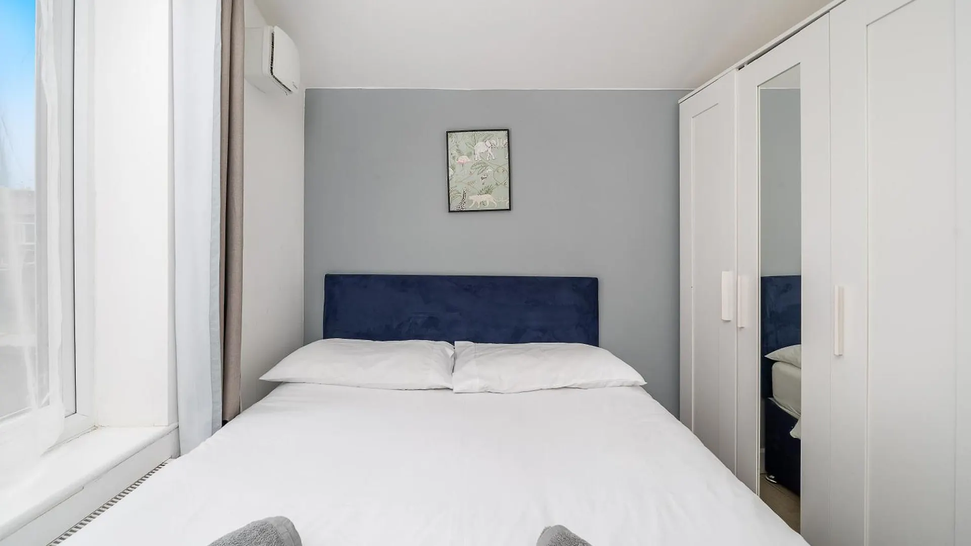 Modern 2 Bed East London Home By Rebby Properties Sleeps 5 Near Canning Town Station United Kingdom